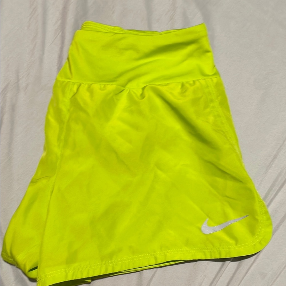 Nike Green Athletic Shorts - Picture 4 of 4
